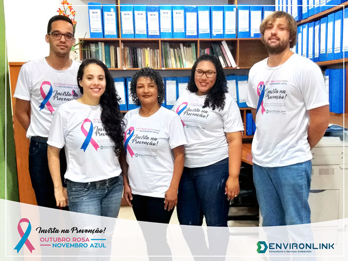 Equipe Environlink com a camisa da campanha de Outubro Rosa e Novembro Azul